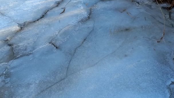 Textura Gelo Icicles Inverno Tempo Inverno Stilt Neve Rachaduras Gelo — Vídeo de Stock