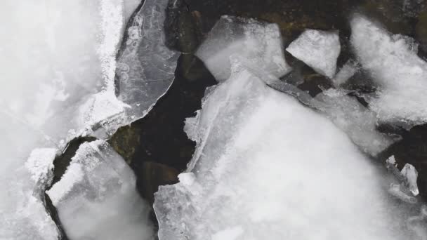 Tekstura Lodu Sople Lodu Zimą Pogoda Zimowa Szczudła Śnieg Pęknięcia — Wideo stockowe