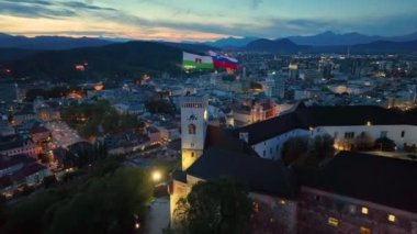 Slovenya 'da Ljubljana şehir merkezinin güzel bir günbatımında çekilmiş klibi.