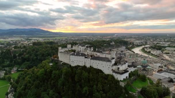 Antik Kilátás Salzburg Ausztria Skyline Salzburg Kastély Folyó Régi Város — Stock videók