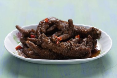                               Çin Dim Sum 'un favori tavuk ayağını kapatın.