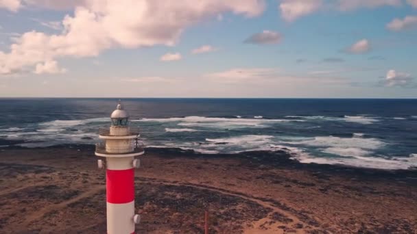 Tapasztalja Meg Varázslatos Repülés Körül Keringő Világítótorony Torony Elmerül Lélegzetelállító — Stock videók