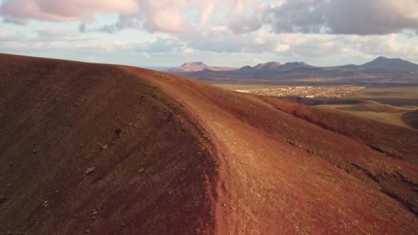 Embarque Uma Emocionante Viagem Aérea Sobre Majestosos Adormecidos Vulcões Fuerteventura — Vídeo de Stock