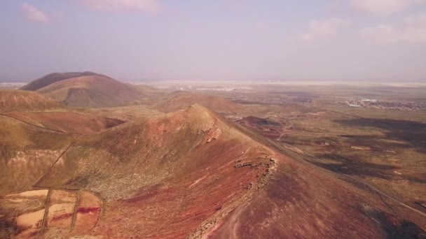 Maravíllate Con Las Impresionantes Vistas Del Terreno Montañoso Fuerteventuras Donde — Vídeo de stock