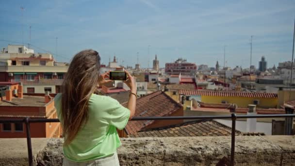 Pigen Fanger Den Fantastiske Panorama Valencia Fra Fæstningen Balkon Høj – Stock-video