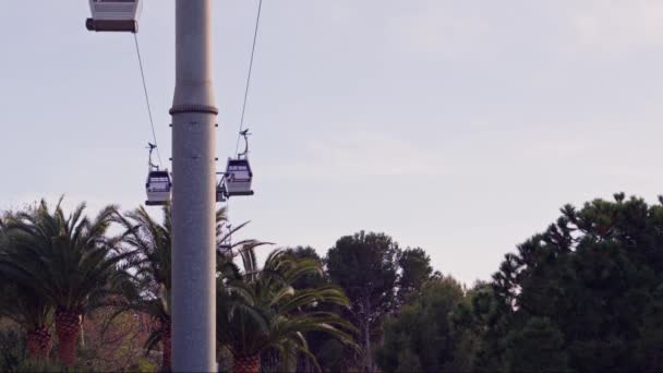 Eine Gruppe Von Personen Mit Einem Skilift — Stockvideo