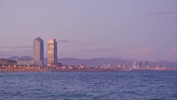 물에서 바르셀로나의 도시의 고품질 — 비디오