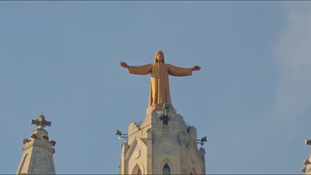 Socha Ježíše Střeše Budovy Vysoce Kvalitní Záběry — Stock video