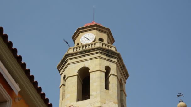 科莱拉市钟楼的景观 高质量的4K镜头 — 图库视频影像