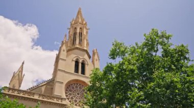 Palma de Mallorca 'nın merkezindeki güzel katedral. Yüksek kalite 4k görüntü