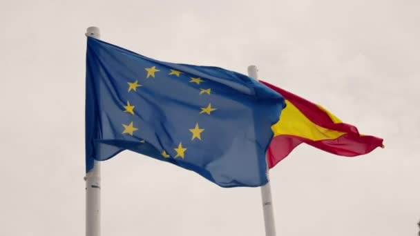 Avrupa Birliği Spanya Bayrağı Birlikte Yüksek Kalite Görüntü — Stok video
