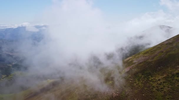 Вид Повітря Гору Парою Піднімається Землі — стокове відео
