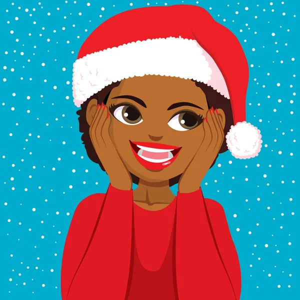 サンタクロースの帽子のイラストを着てかわいい若い女性 美しい顔に手で興奮したサンタの女の子 幸せな黒民族の女性キャラクター上の青雪の結晶の背景 — ストックベクタ