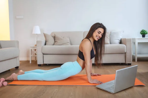 Young Woman Exercising Home Living Room Video Lesson Young Woman — Stock Photo, Image