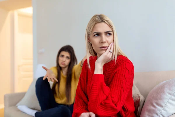Woman Apologizes Her Friend Fight Repentant Woman Hope Forgiveness Sad — Stock Photo, Image