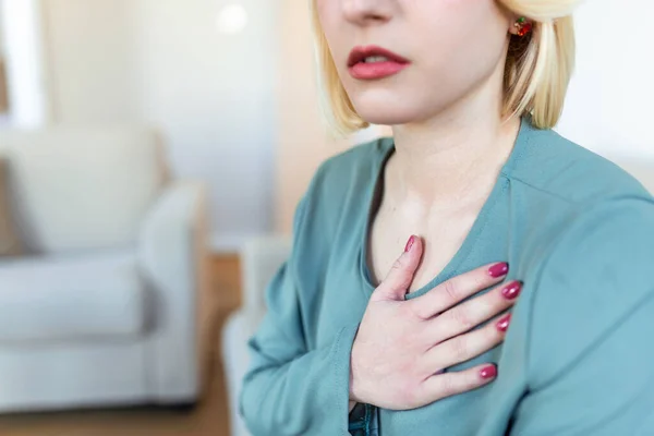 Young Woman Having Chestpain Acute Pain Possible Heart Attack Effect —  Fotos de Stock