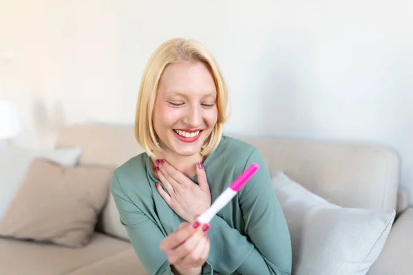 Young Happy Woman Holding Positive Pregnancy Test Shallow Depth Field — Stok fotoğraf