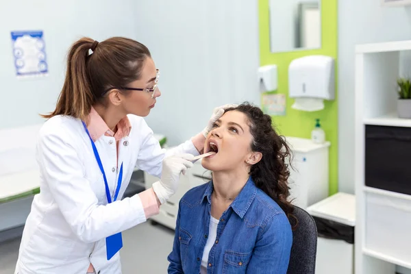 Doctor Depressor Checking Sore Throat Experienced Doctor Examines Adult Woman — Stock Photo, Image