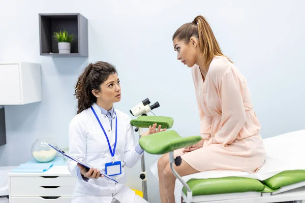 Gynaecoloog Overleg Gezondheid Van Vrouwen Behandeling Diagnose Van Ziekten Van — Stockfoto
