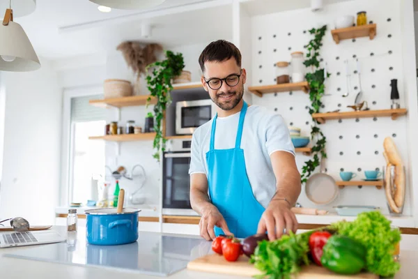 Handsome Young Man Man Stand Modern Kitchen Chop Vegetables Prepare — Stock Photo, Image