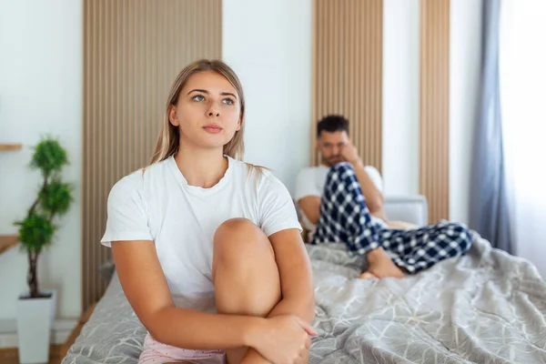 Frustrated Sad Girlfriend Sit Bed Think Relationship Problems Thoughtful Couple — Stock Photo, Image