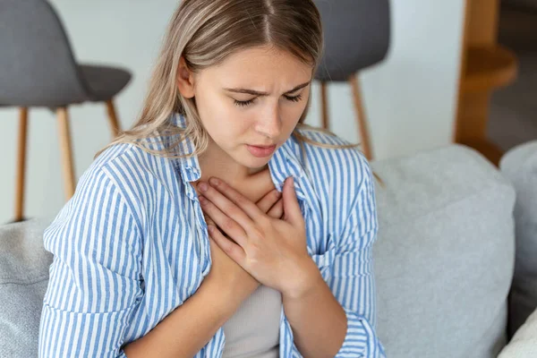 Young Woman Having Chestpain Acute Pain Possible Heart Attack Effect — Stok fotoğraf