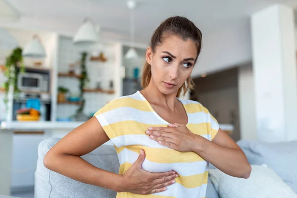 Young Caucasian Woman Palpating Her Breast Herself She Concern Breast — Stock Photo, Image