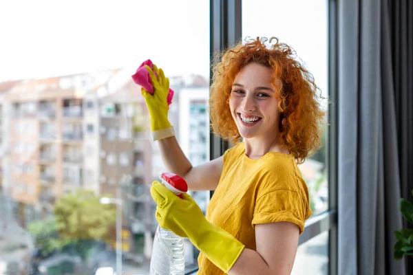 Housework Housekeeping Concept Happy Woman Gloves Cleaning Window Rag Cleanser — Stockfoto