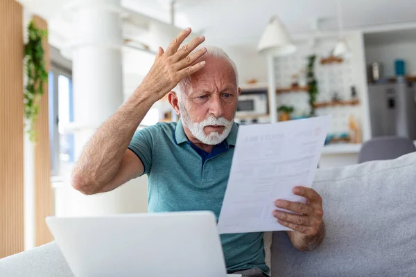 Man Worried His Monthly Payments Serious Senior Man Holding Letter — Stock Photo, Image