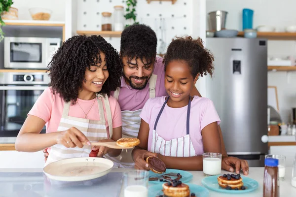Glad Positive Young Family Foolishes Small Daughter Kitchen Making Pancakes — Stock Photo, Image