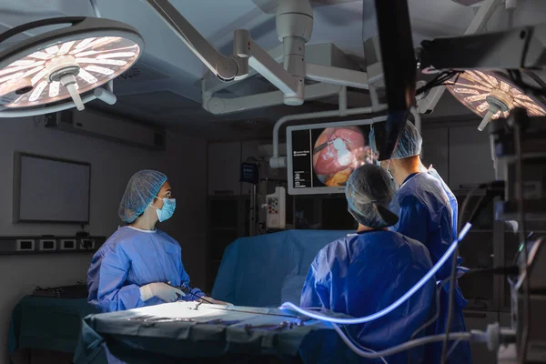 Laparoskopik Kullanýlýyor Jinekolojik Cerrahi Operasyon Süreci Ameliyathane Cerrahi Ekipman Ile — Stok fotoğraf