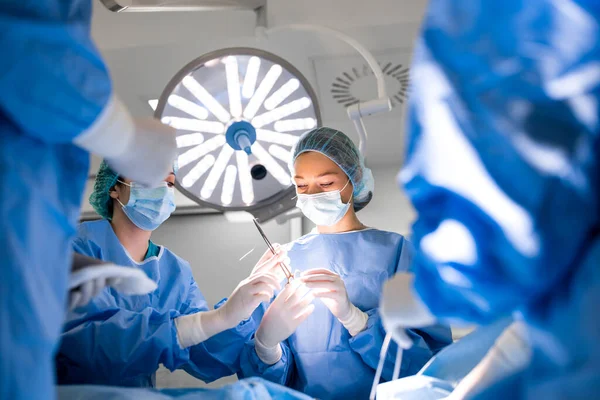 Team Professional Doctors Performing Operation Surgery Room Medical Team Performing — Foto Stock