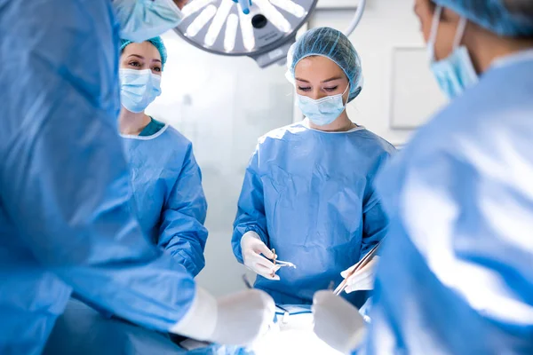 Surgery Operation Group Surgeons Operating Room Surgery Equipment Medical Background — Stock Photo, Image