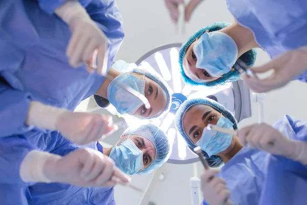 Surgeons Standing Patient Surgery Multi Ethnic Healthcare Workers Performing Surgery — Stockfoto
