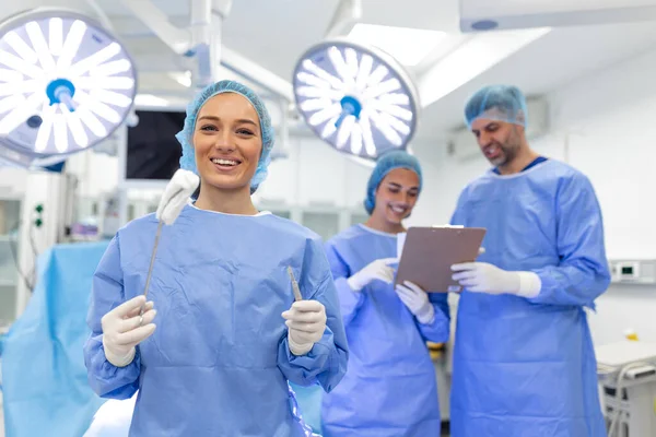 Portrait Happy Woman Surgeon Standing Operating Room Ready Work Patient — Stock Photo, Image
