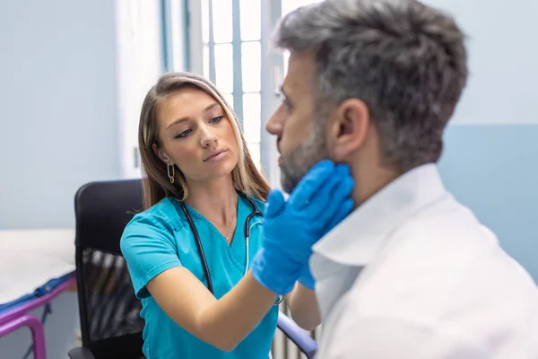 Endocrinologist Examining Throat Man Clinic Men Thyroid Gland Test Endocrinology — Stock Photo, Image