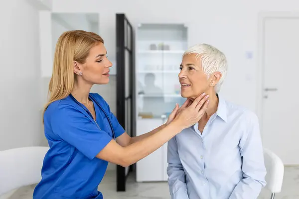 Endocrinologist Examining Throat Senior Woman Clinic Women Thyroid Gland Test — Stock Photo, Image