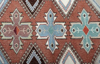 Dokuma halıların desenleri ve renkleri