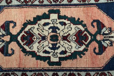 Dokuma halıların desenleri ve renkleri