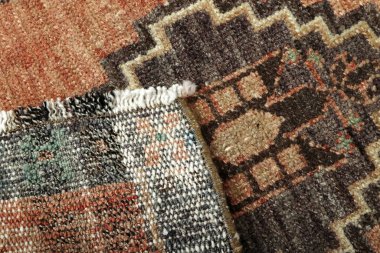 Dokuma halıların desenleri ve renkleri