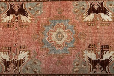 Dokuma halıların desenleri ve renkleri