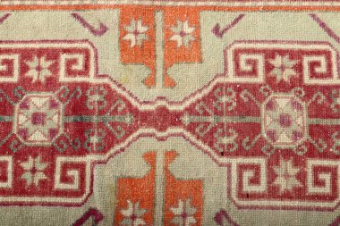 Dokuma halıların desenleri ve renkleri