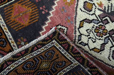 Dokuma halıların desenleri ve renkleri