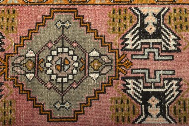 Dokuma halıların desenleri ve renkleri