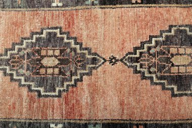 Dokuma halıların desenleri ve renkleri