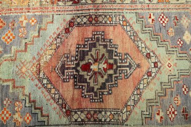 Dokuma halıların desenleri ve renkleri