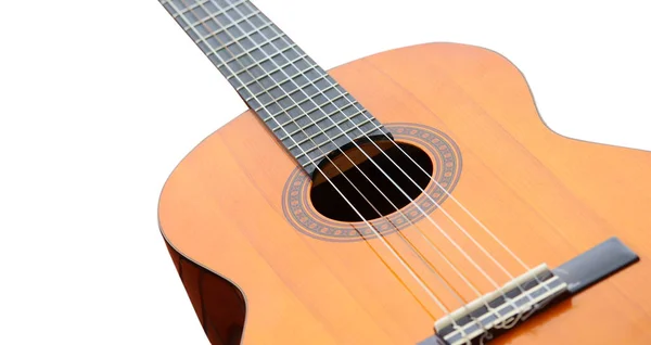 Beyaz Arkaplanda Izole Edilmiş Klasik Akustik Gitar — Stok fotoğraf