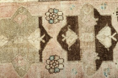 Dokuma halıların desenleri ve renkleri