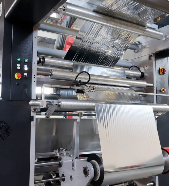 Rouleau Papier Aluminium Pour Emballage Alimentaire Sur Machine Emballage Automatique — Photo