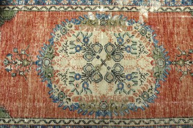 Dokuma halıların desenleri ve renkleri